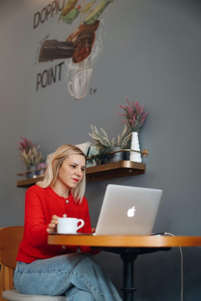 Lady-on-computer.jpg